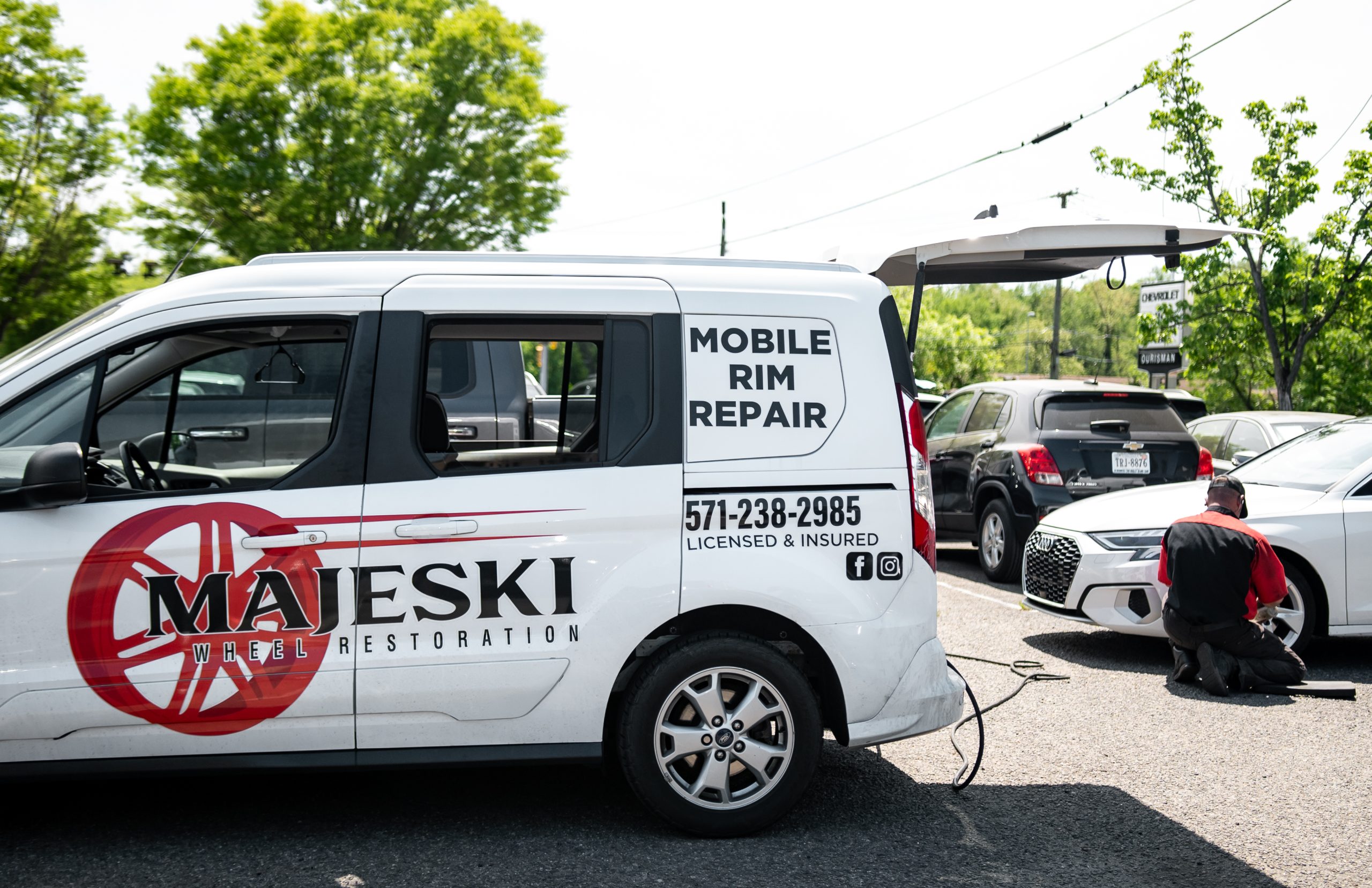 mobile wheel repair van at job site near bethesda
